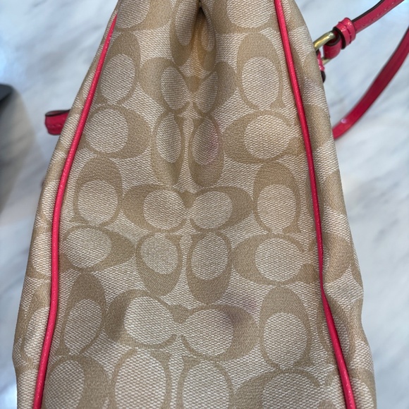 Coach Signature Handbag w/ Pomegranate Trim - Picture 5 of 8